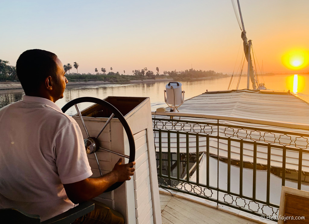 Egipto navegando por el Nilo en Dahabeya