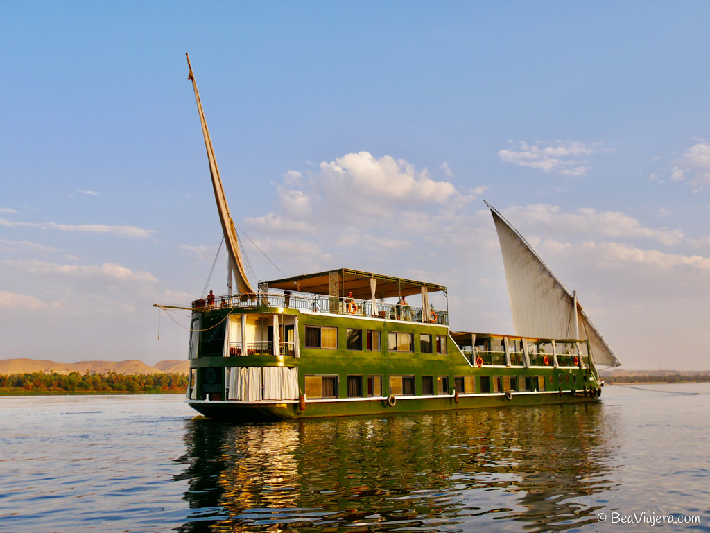 Egipto navegando por el Nilo en Dahabeya