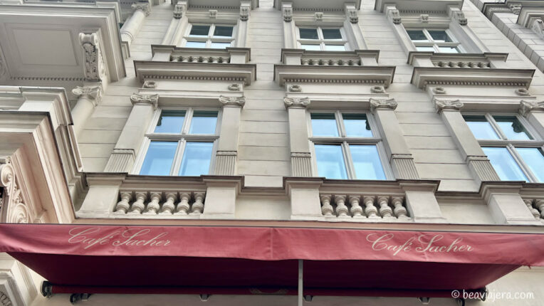 La deliciosa tarta Sacher de Viena - Beaviajera by Beatriz Lagos